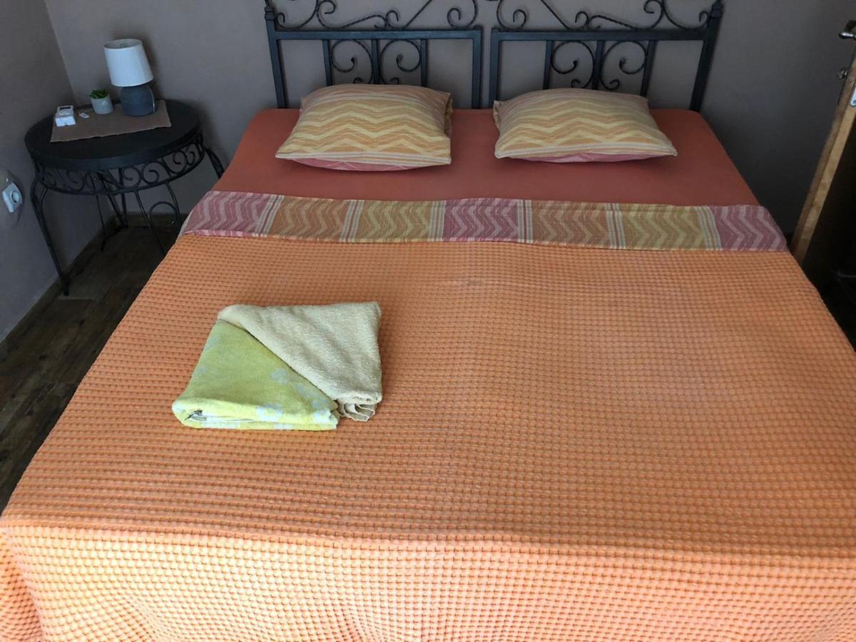 Hostel Anton Tivat Exteriér fotografie