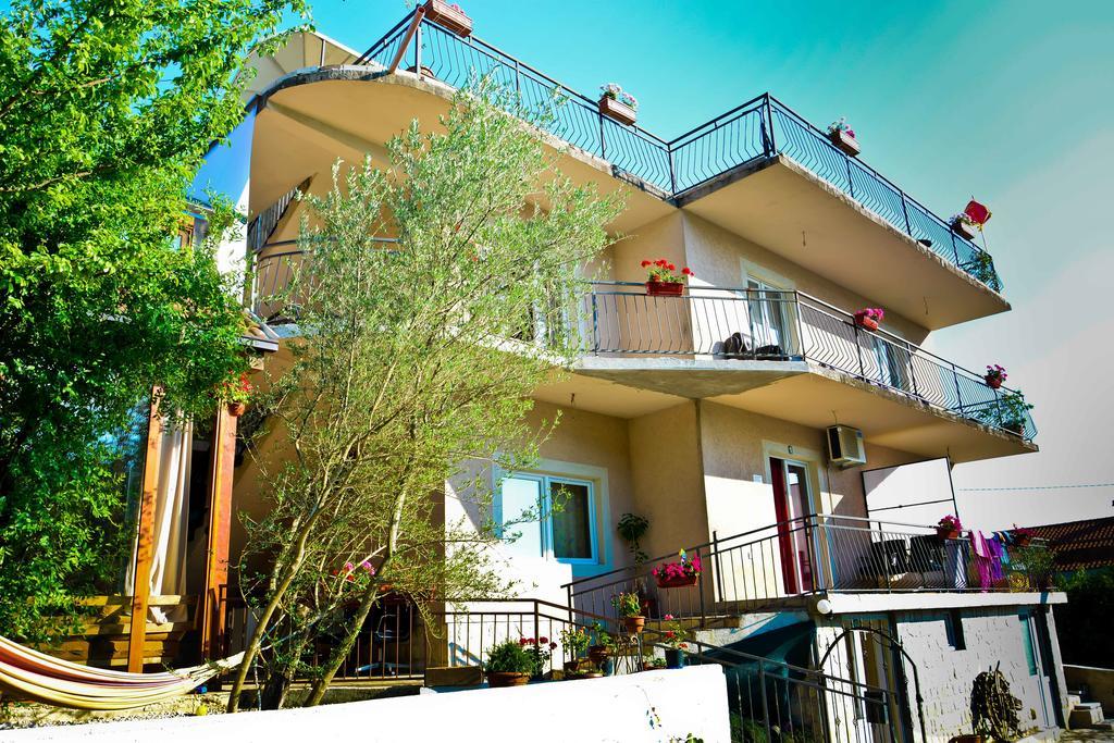 Hostel Anton Tivat Exteriér fotografie