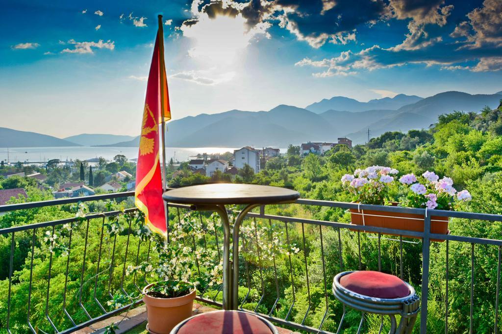Hostel Anton Tivat Exteriér fotografie